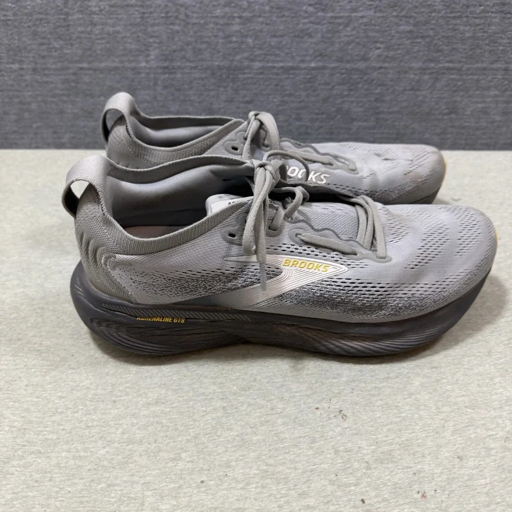 Brooks men adrenaline